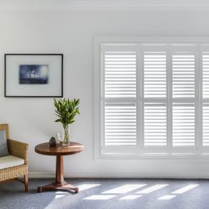 Indoor slat blinds