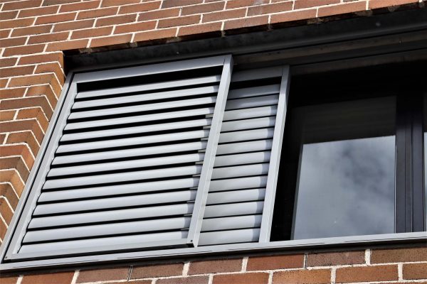 41 Outdoor Louvred Shutter